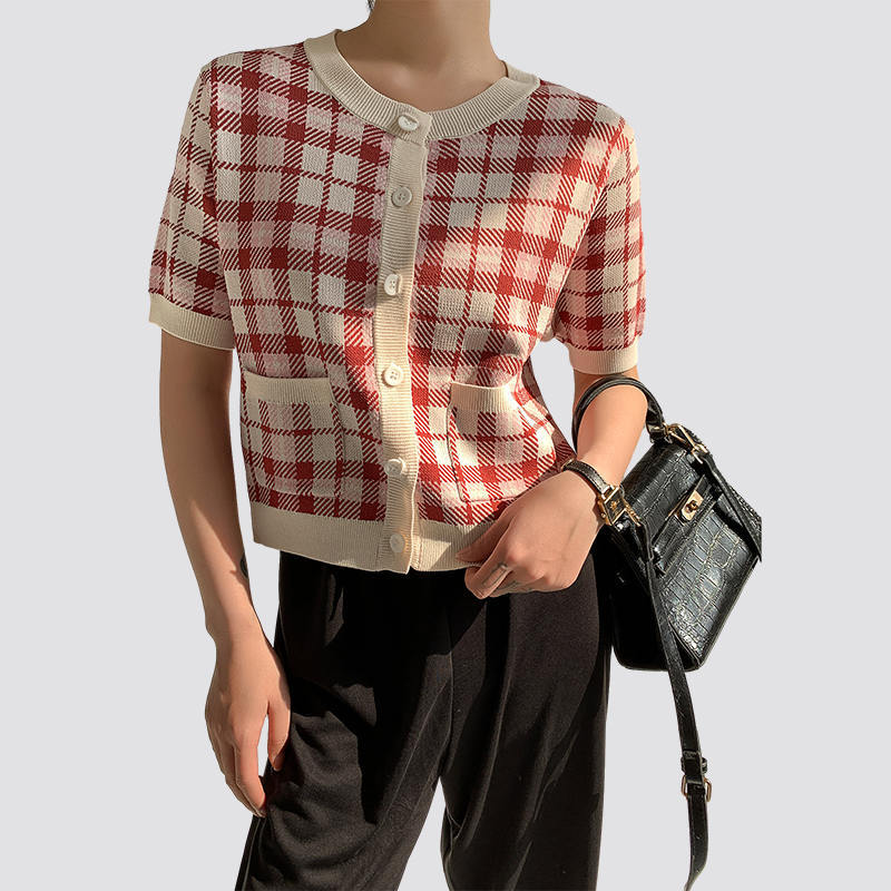 Quomodo potest mulierum brevis Sleeve Red et Albus Plaid Knitted Cardigan et amoena et fabricabilis esto?