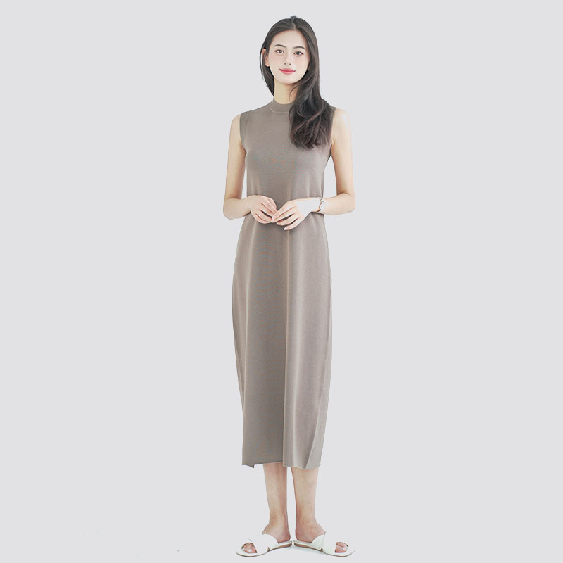 Cur Longa Knitted otia fecit a Wardrobe Timeless Essentiale?